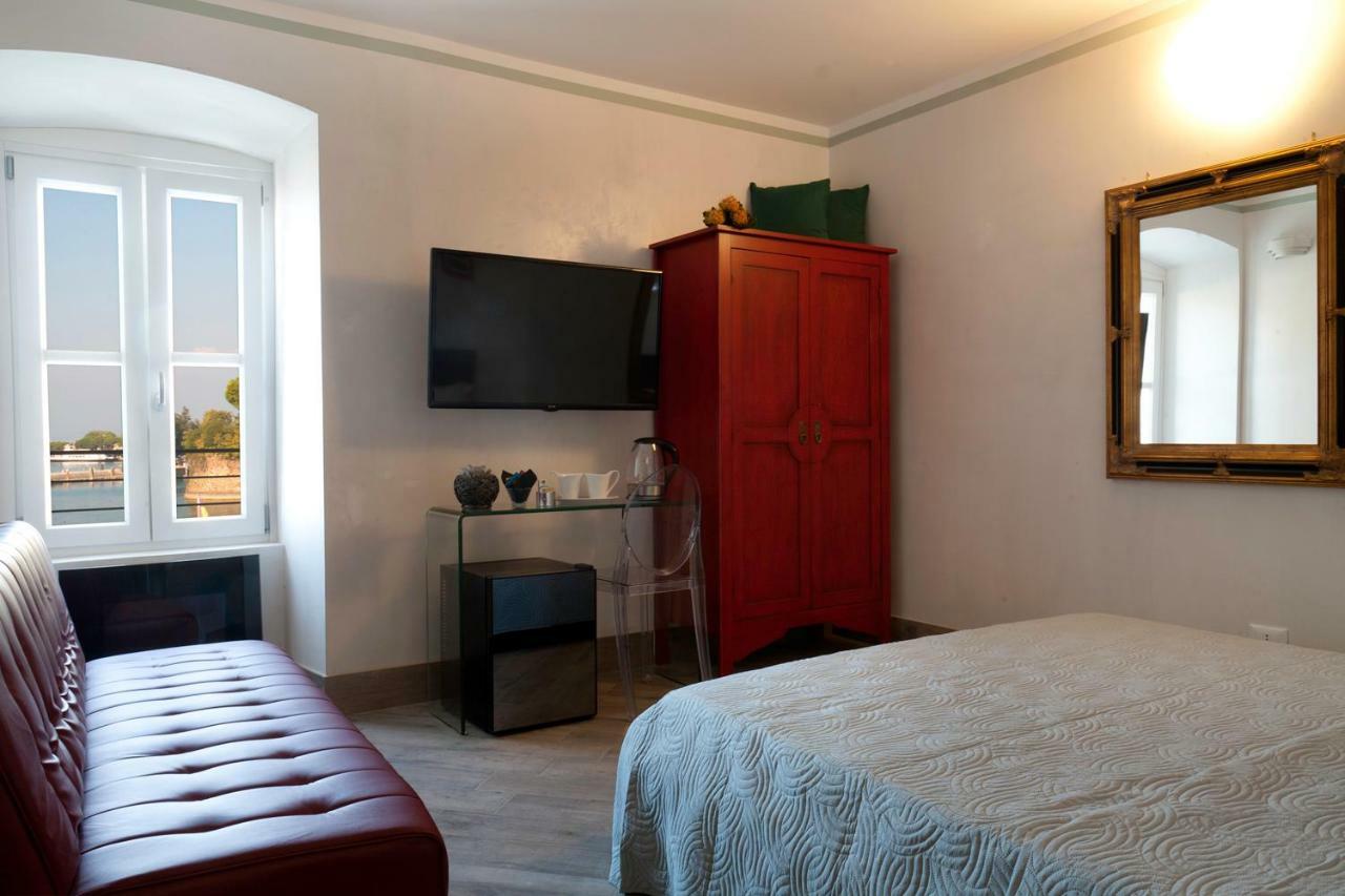 ホテル Relais Al Porto ペスキエーラ・デル・ガルダ エクステリア 写真