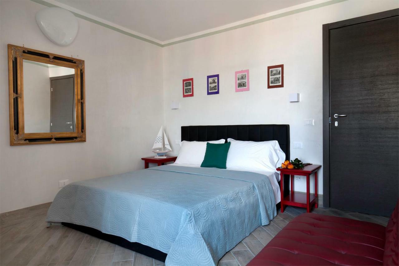 ホテル Relais Al Porto ペスキエーラ・デル・ガルダ エクステリア 写真